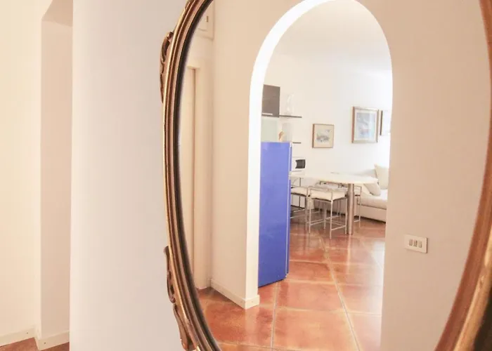 Lario Elegante Μενάτζιο