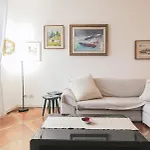 Lario Elegante Apartment Menaggio
